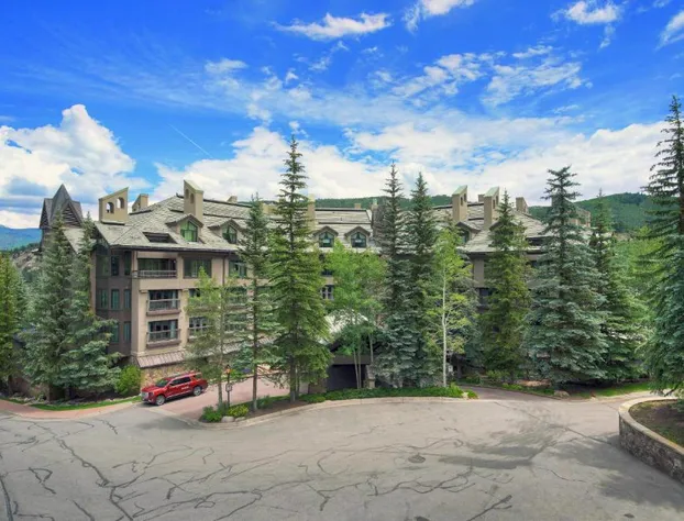 The Pines Lodge, a RockResort, by Vail Resorts hotel detail image 2