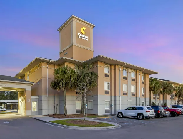 Comfort Inn & Suites Charleston Airport Convention Center hotel detail image 3