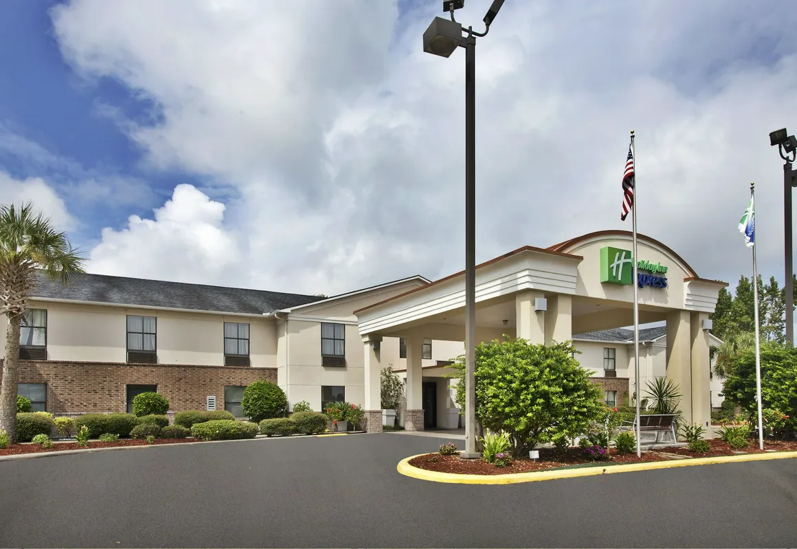Holiday Inn Express Breaux Bridge by IHG hotel hero