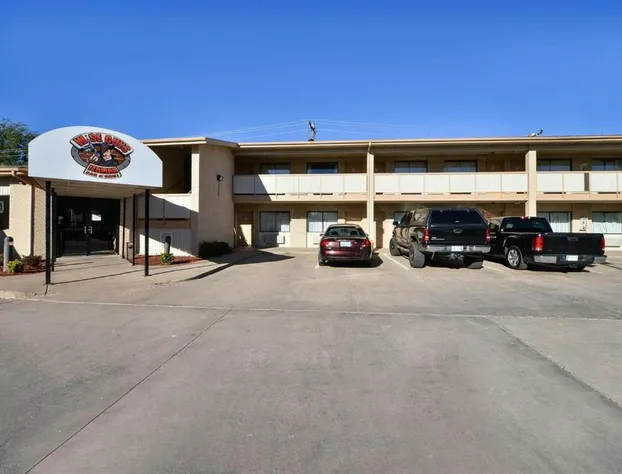 Budget Inn and Suites hotel detail image 2