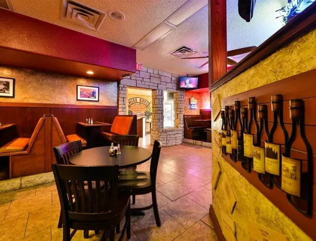 Budget Inn and Suites hotel detail image 4