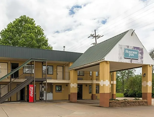 Rodeway Inn Alexandria hotel detail image 1