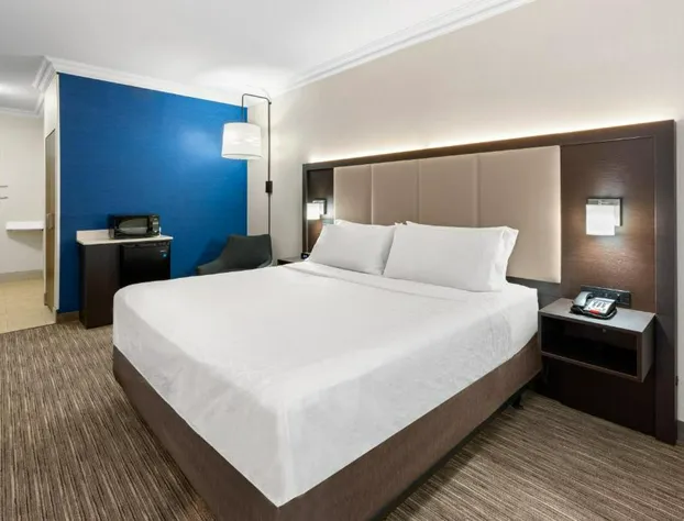 Holiday Inn Express & Suites Klamath Falls Central by IHG hotel detail image 4