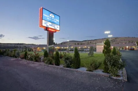 Americas Best Value Inn & Suites Klamath Falls hotel hero