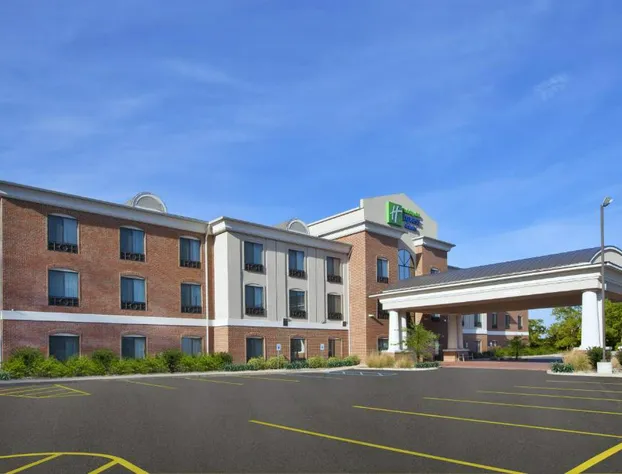 Holiday Inn Express Hotel & Suites Niles by IHG hotel detail image 1