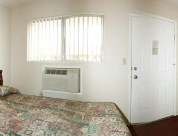 Sunset Inn and Suites hotel detail image 2