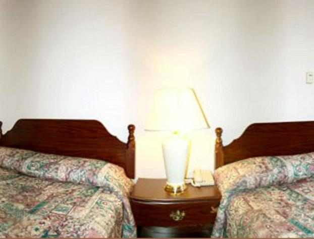 Sunset Inn and Suites hotel detail image 4