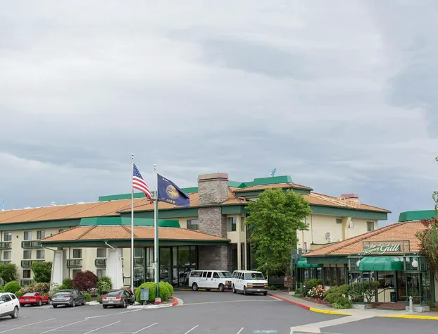 Rogue Regency Inn Medford Airport hotel detail image 1