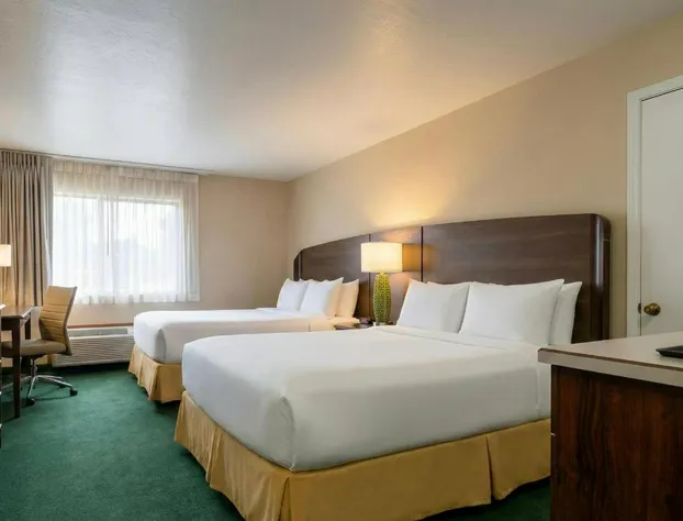 Rogue Regency Inn Medford Airport hotel detail image 3