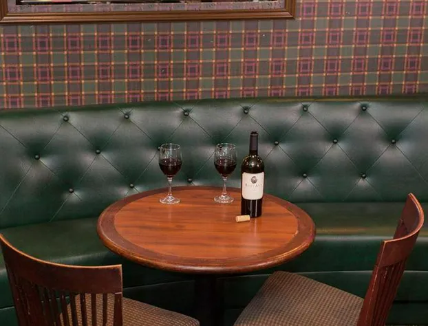 Rogue Regency Inn Medford Airport hotel detail image 1