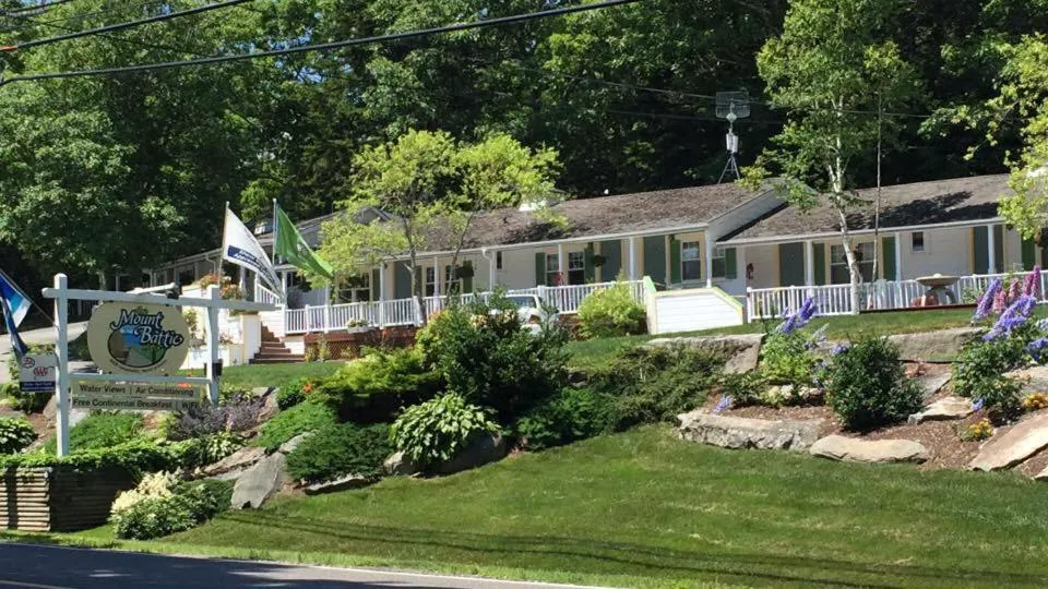 Mount Battie Inn hotel hero