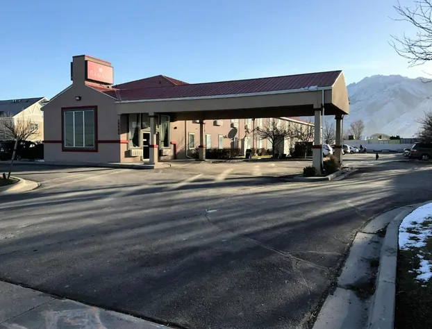 Ramada by Wyndham Draper hotel detail image 2