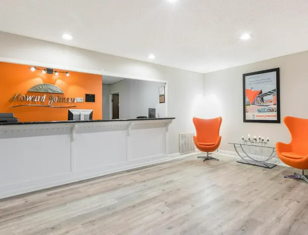 Howard Johnson by Wyndham Scott Lafayette hotel detail image 3