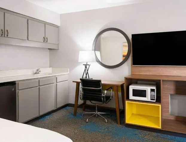 Days Inn by Wyndham Ardmore hotel detail image 2
