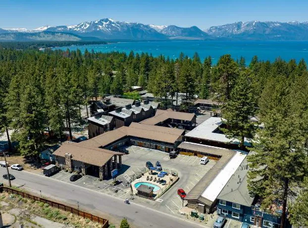 Blue Jay Lodge hotel detail image 4