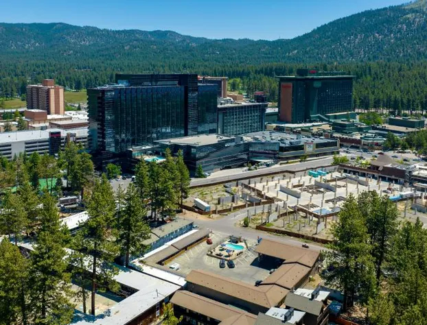 Blue Jay Lodge hotel detail image 3