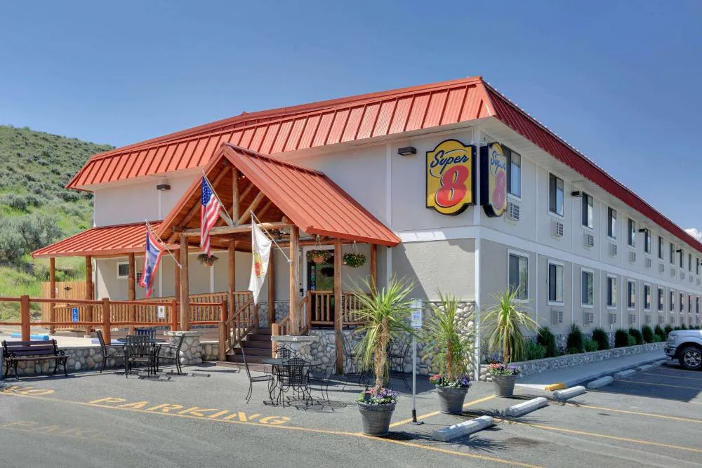 Super 8 by Wyndham Cody hotel hero