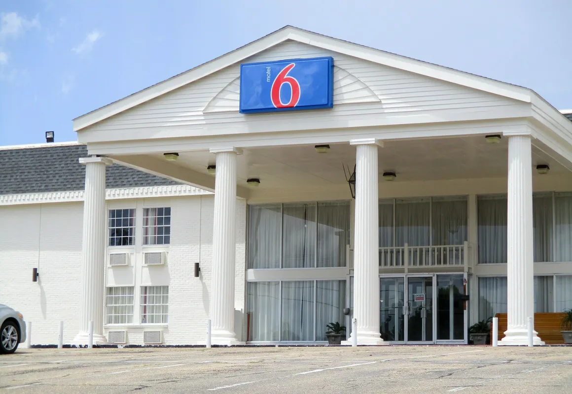 Motel 6 Vicksburg, MS hotel hero