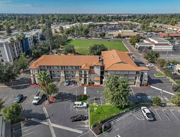 Hillstone Inn Tulare, an Ascend Collection Hotel hotel detail image 4