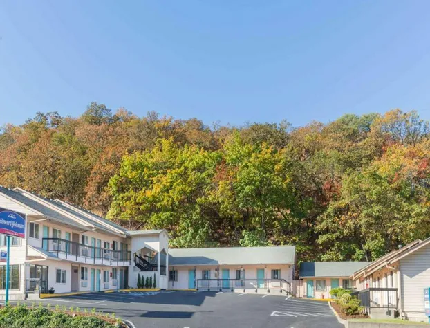 Howard Johnson by Wyndham Roseburg hotel detail image 4