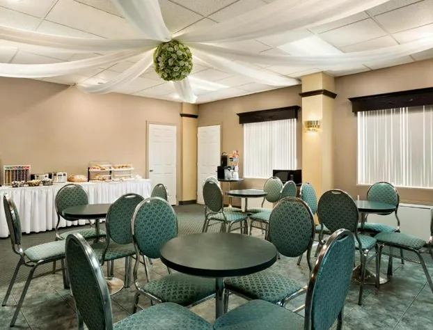 Days Inn by Wyndham Ste. Helene-de-Bagot hotel detail image 4