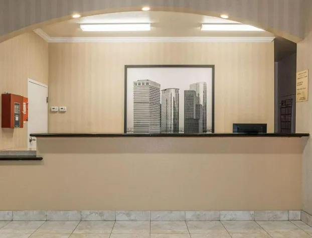 Super 8 by Wyndham Brookshire TX hotel detail image 1