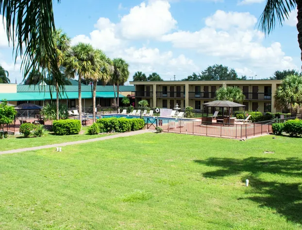 Winter Haven Garden Inn and Banquet Center hotel detail image 2