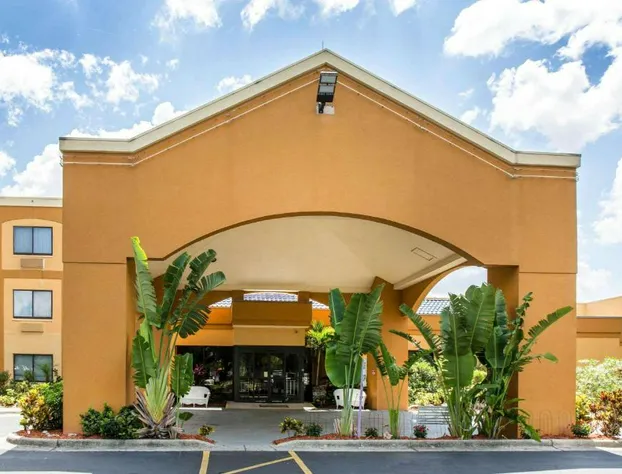 Mi Casa Hotel hotel detail image 1