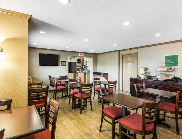 Quality Inn Plant City - Lakeland hotel detail image 3