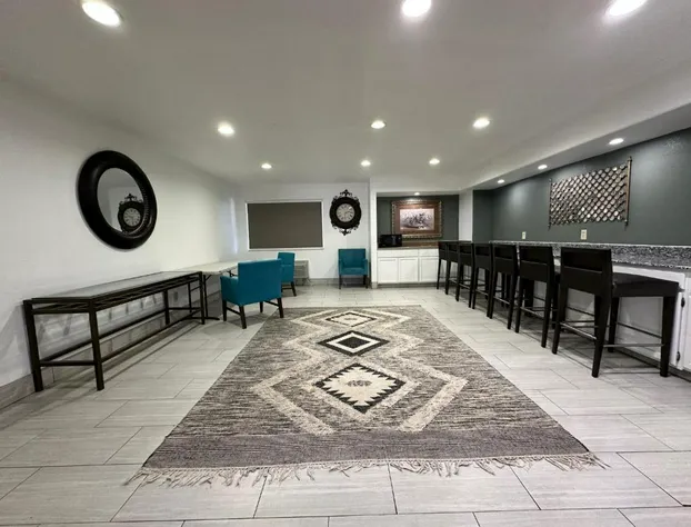 Desert Sands Inn & Suites hotel detail image 4