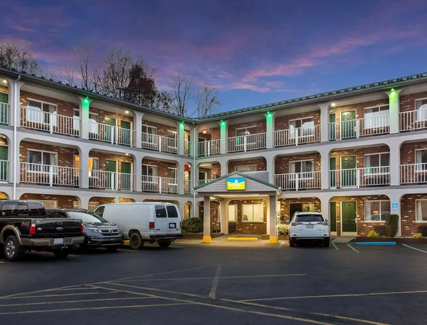 SureStay Hotel by Best Western Summersville hotel detail image 2