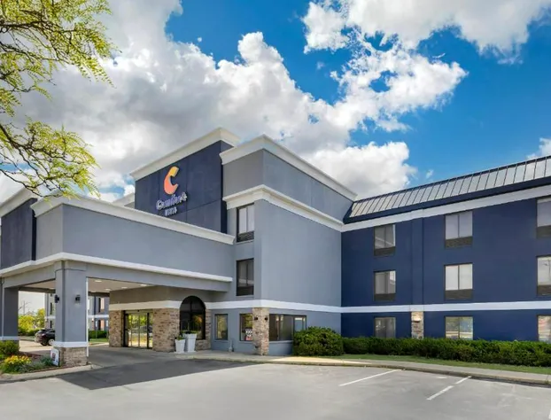 Comfort Inn Bourbonnais near I-57 hotel detail image 1