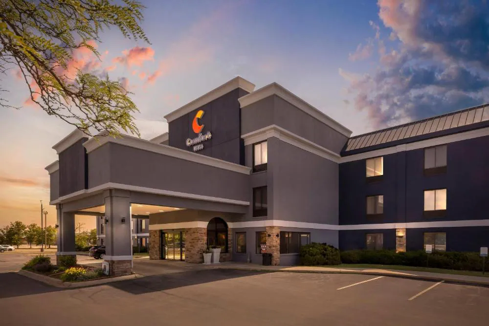 Comfort Inn Bourbonnais near I-57 hotel hero