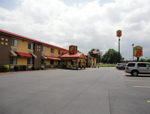 Super 8 by Wyndham Bowling Green South hotel detail image 1