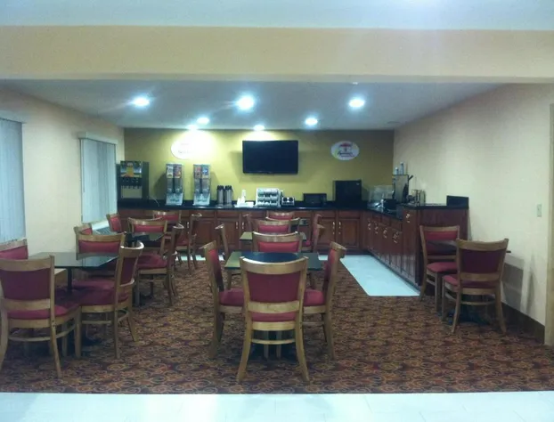 Super 8 by Wyndham Bowling Green South hotel detail image 3