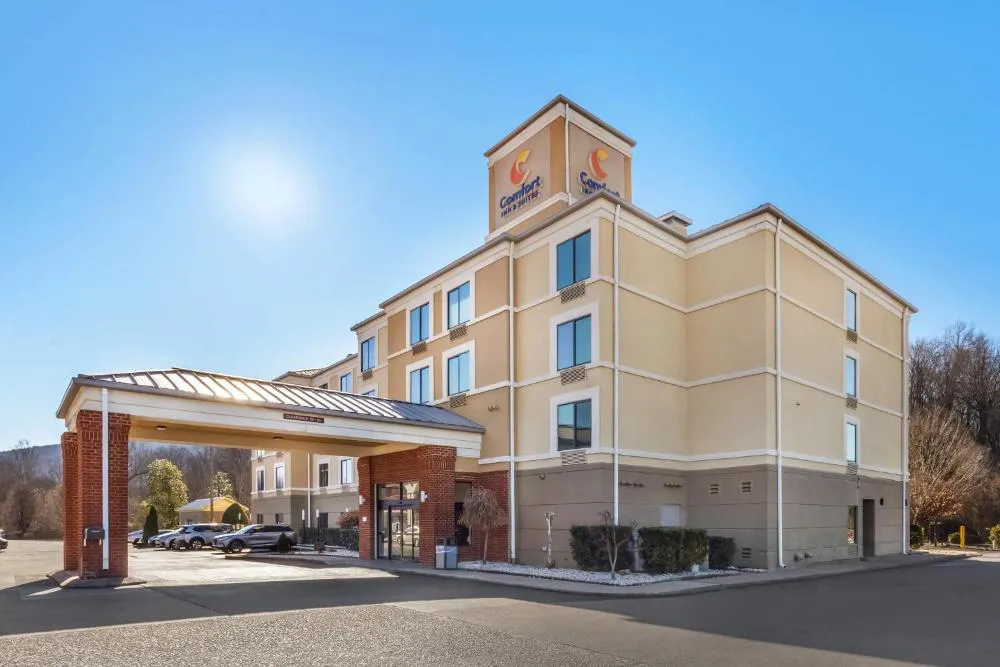 Comfort Inn & Suites Chattanooga West - Lookout Mountain hotel hero