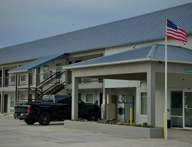 Garden Inn & Suites hotel detail image 3