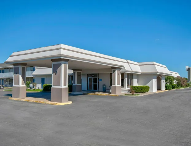 Studio 6 Rosenberg, TX hotel detail image 1