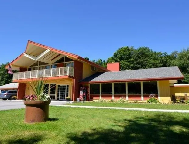 Econo Lodge Manchester, VT hotel detail image 1