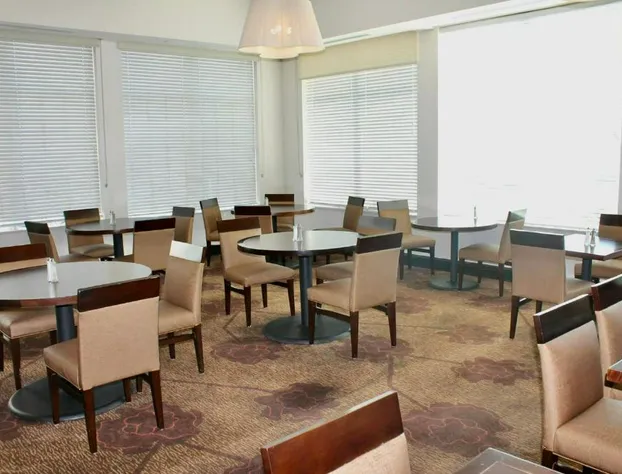 Hilton Garden Inn Edmonton International Airport hotel detail image 2