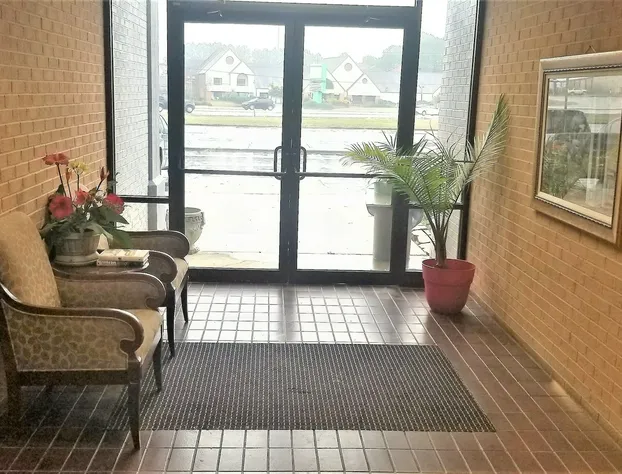 Madison Inn and Suites hotel detail image 1