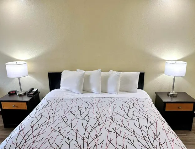Travelers Inn Elizabeth City hotel detail image 2