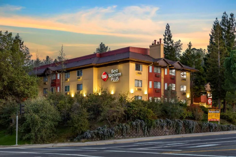 Best Western Plus Placerville Inn hotel hero