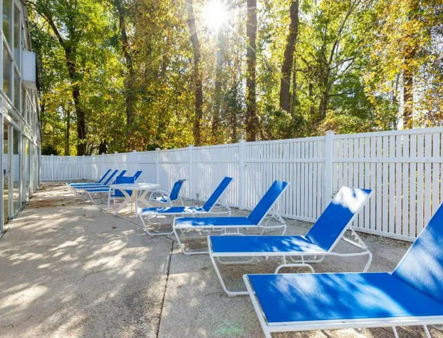 Country Club Villas hotel detail image 4