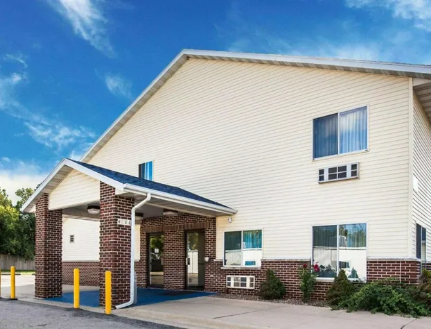 Rodeway Inn Cedar Rapids Westdale hotel detail image 2