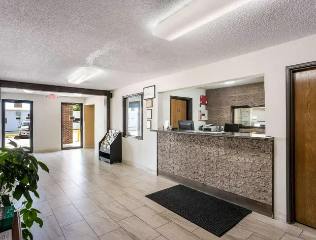 Rodeway Inn Cedar Rapids Westdale hotel detail image 4