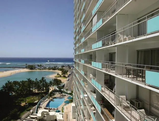 Waikiki Marina Resort at the Ilikai hotel detail image 3