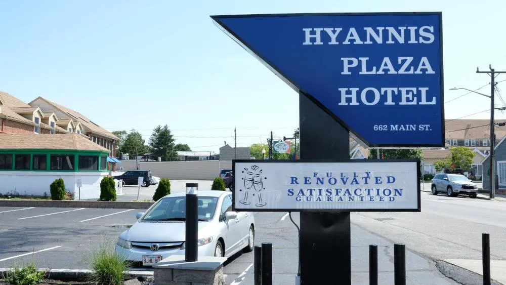 Hyannis Plaza Hotel hotel hero