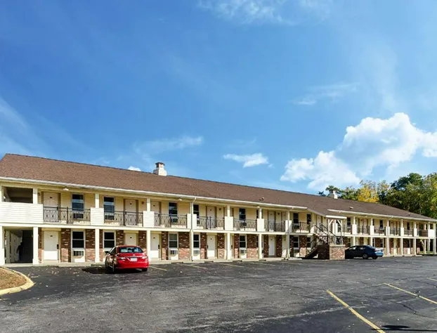 Econo Lodge Sturbridge Route 20 hotel detail image 3