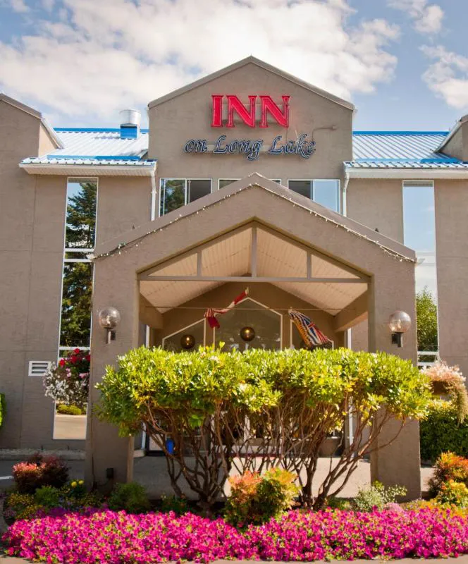 Inn On Long Lake hotel hero